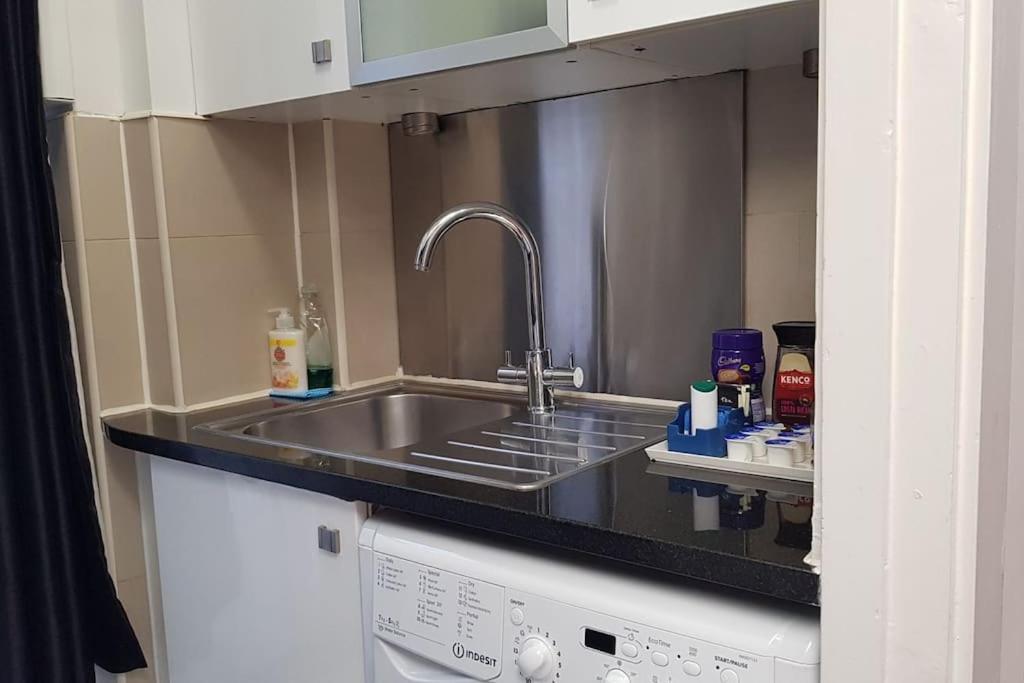 Studio Apt With Huge Balcony Near Oxford St - Marble Arch - Hydepark London Kültér fotó